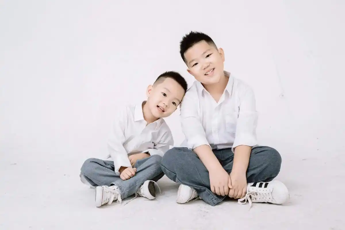 我的两个儿子生日快乐98.我的两个宝贝生日快乐[蛋糕]两兄弟 - 抖音