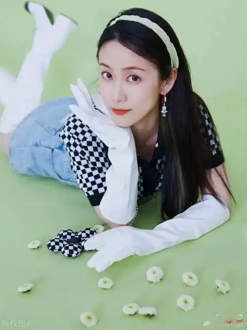 刘美含这身材,这才是尤物啊!