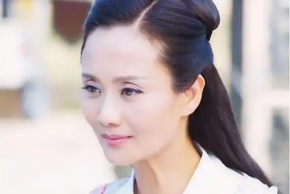 67"儿子"是当红明星,女儿是奥运冠军,51岁的她才是真正的赢家_李颖