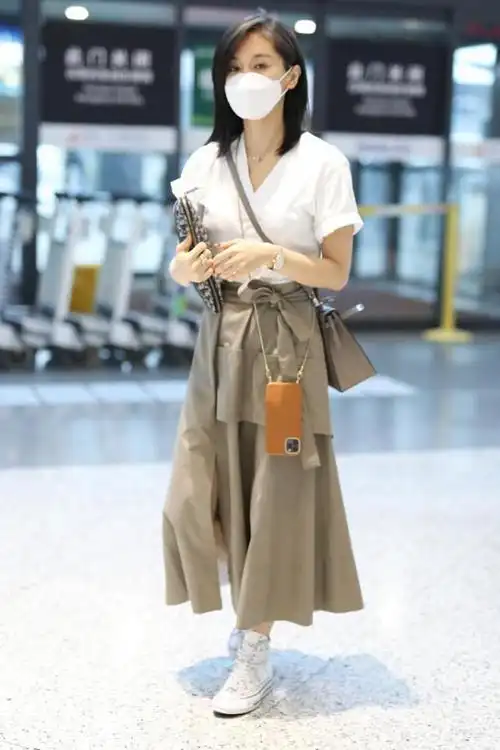 王子文真是比例精身高1米59穿半身裙四六分身材惹眼