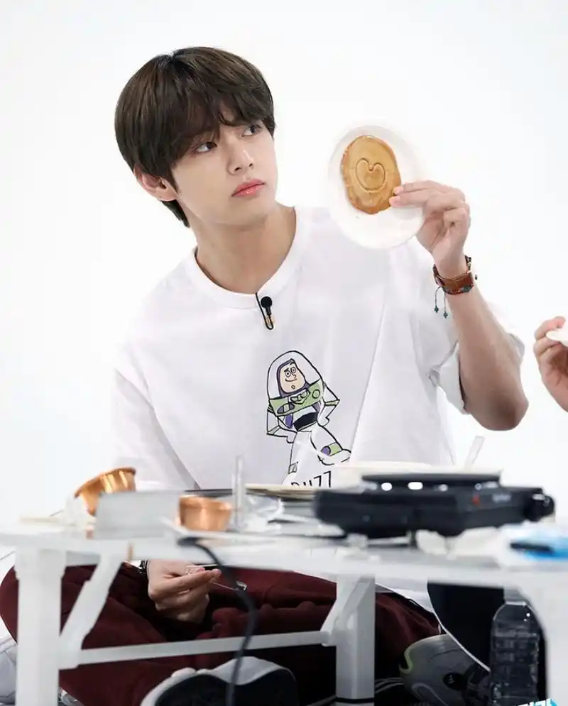 今天的小面包太软了吧～#金泰亨