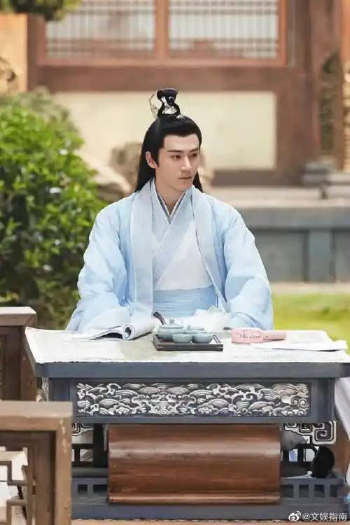 暑期嘉年华##茅子俊周子舒定妆照