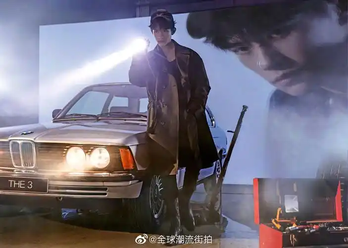 木村光希登时尚芭莎时尚封面大片,皮衣高马尾,高颜值版