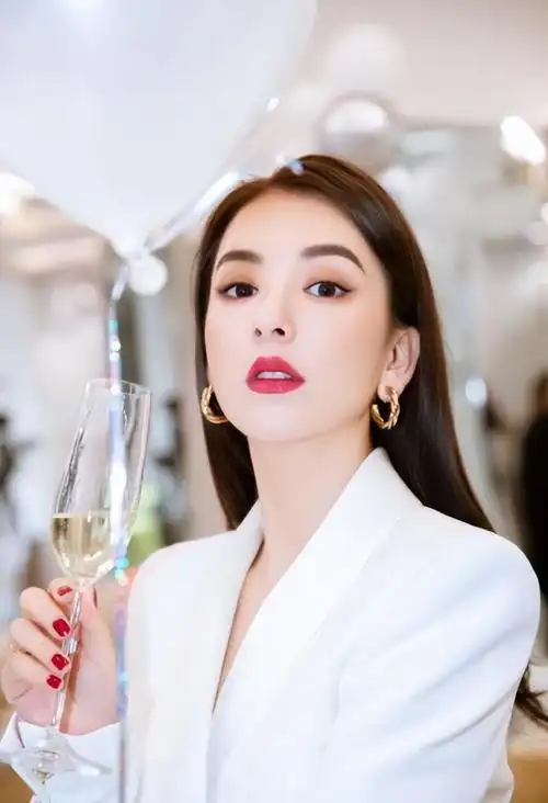 方媛只有1米55为什么是模特?郭富城娶方媛是有原因的