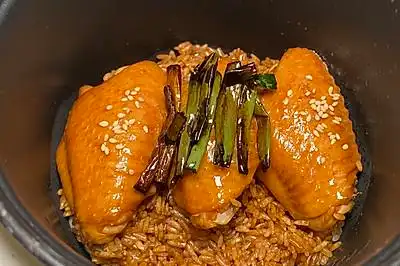 板栗鸡翅焖饭的相关菜谱