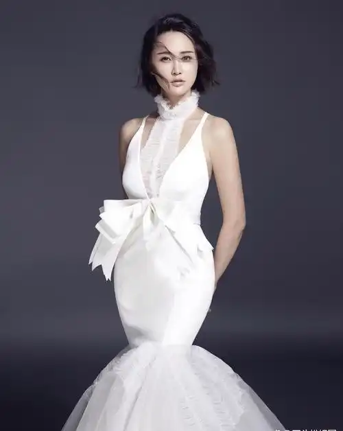 声称自己在阿那亚雾灵山意外邂逅了知名演员张歆艺