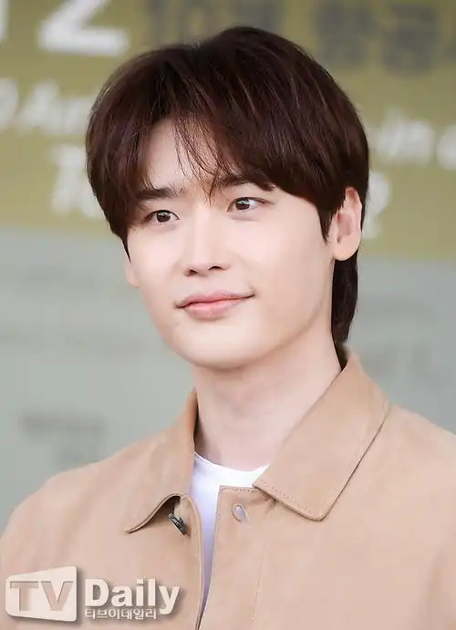 李钟硕机场新闻图