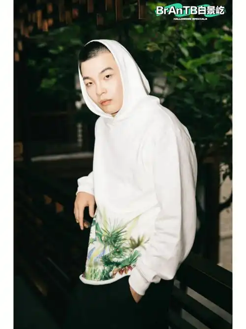 p data-id="tkkqcvz3ohcj">《笼中鸟》是白景屹作词作曲并演唱的一首