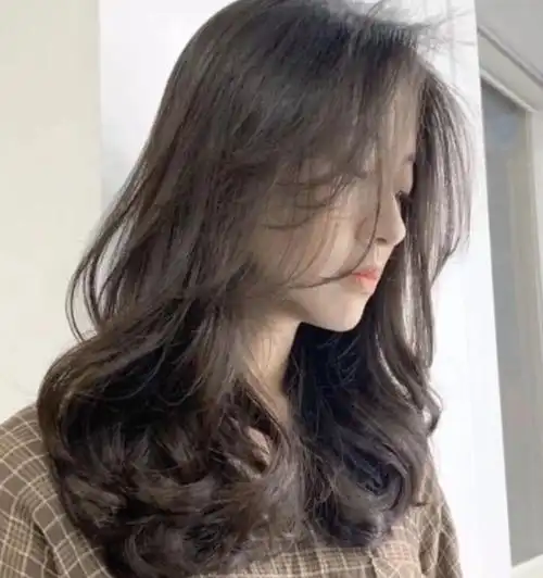 减龄又好打理的卷发,烫完不后悔的梨花头发型