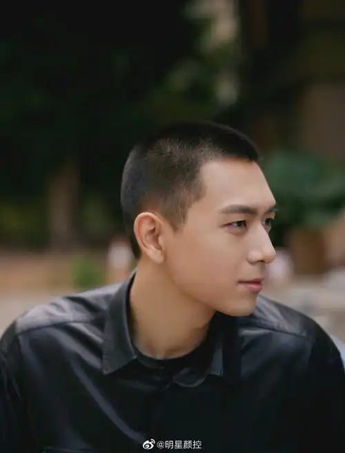 李现|寸头帅哥78别笑了别笑了,帅哥自己也没习惯他的寸头长发小李要