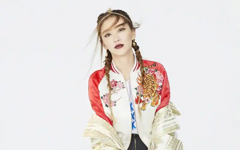 应采儿性感写真图片桌面壁纸高清大图预览1920x1200_港台明星下载_美