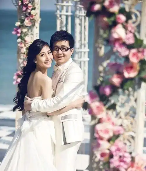 张丽君老公韩诗俊现状张丽君老公两年内没再婚