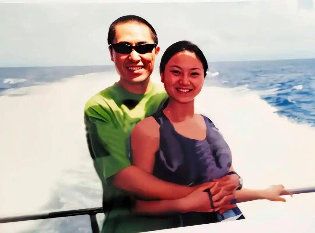 张艺谋妻子陈婷:19岁退学,5年生3个孩子,相差31岁收获真爱