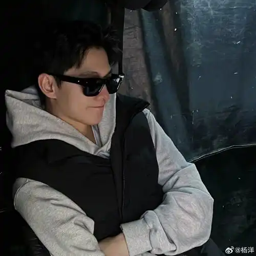 杨洋虎头帽#可爱宝贝@杨洋下次带我一个@杨洋