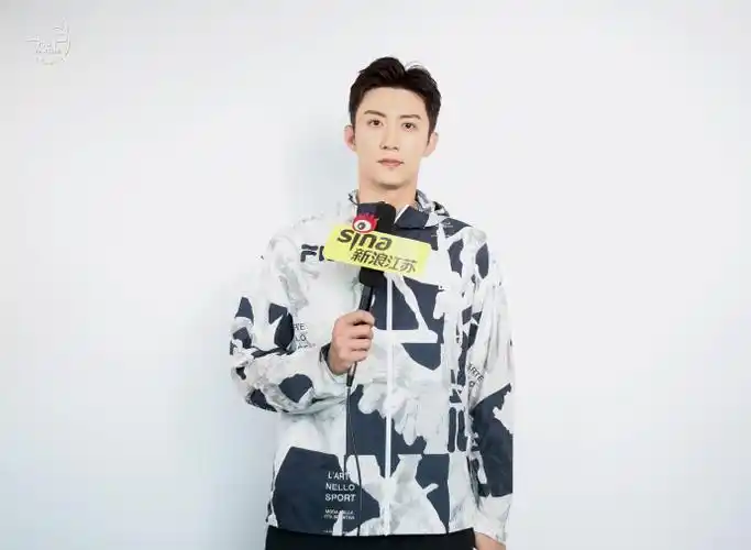 fila时尚运动代言人黄景瑜##黄景瑜说今年会有四部作品播出