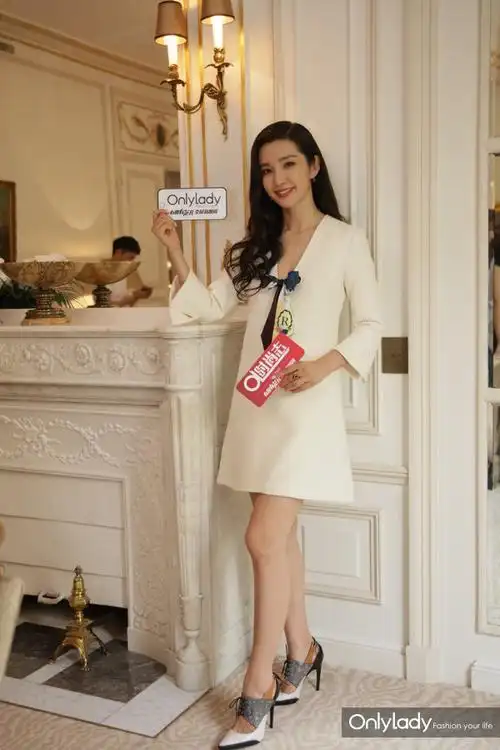 嗨tea明星下午茶|从dior的黑白经典,谈到人生哲学 李冰冰真的懂很多!