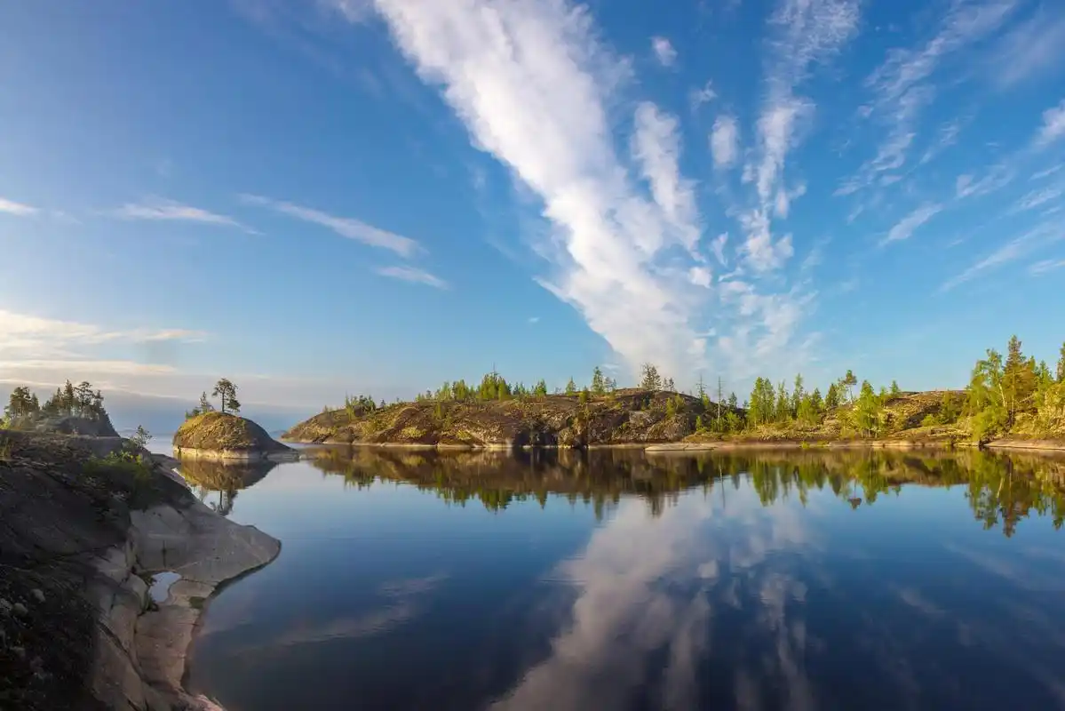 月亮湖景区:探寻自然之美 月亮湖景区,一个让人流连忘返的美丽景点
