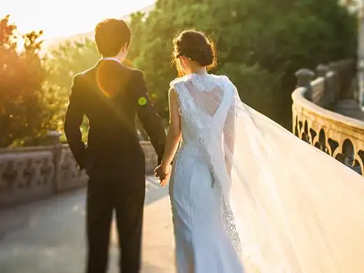 【只想一生跟你走】---背影也能动情澳门婚纱客片