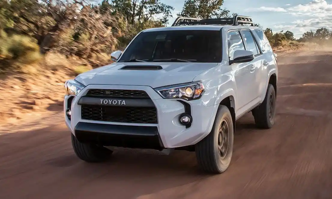 2020款丰田4runner越野车外观霸气内饰老土将于今年秋天推出
