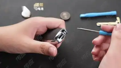 车钥匙的纽扣电池安装一点都不难,30秒就能学会自己安装纽扣电池!