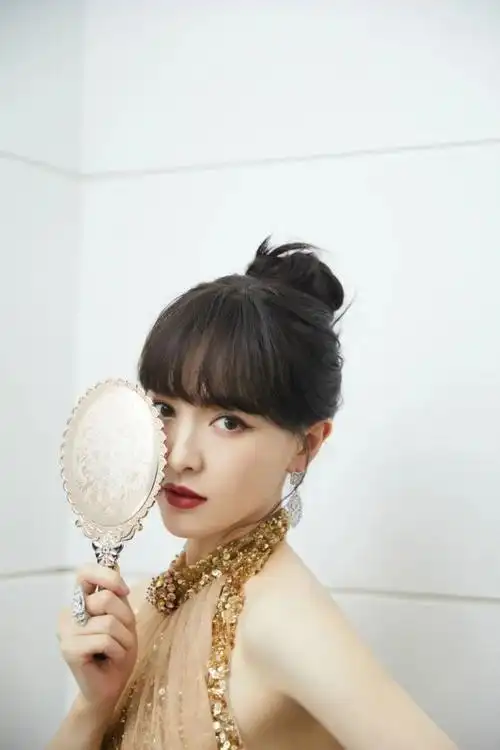 无水印明星壁纸唐嫣头像壁纸02