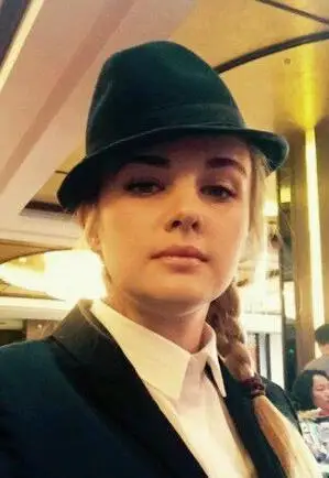 伊莉莎_演员_作品_个人资料_简历_生日_经历_留言 - 酷乐米