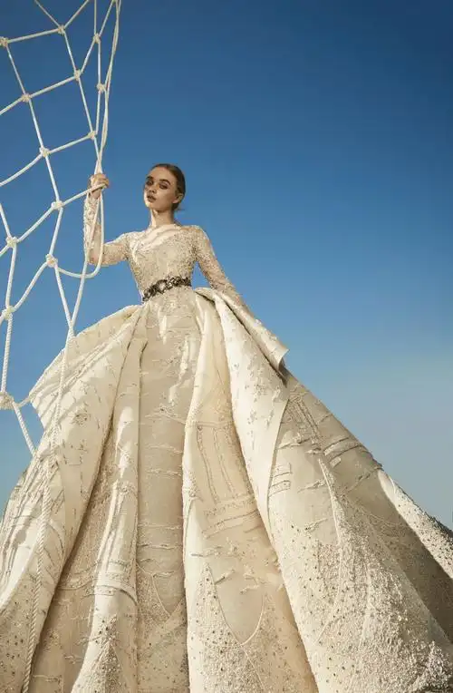 素素探店丨做不成周杰伦的新娘,教你get昆凌高定婚纱,谁还不是个小公