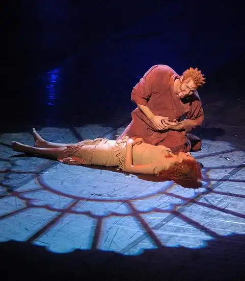 《巴黎圣母院》下月来沪 主角烟枪嗓别具一格