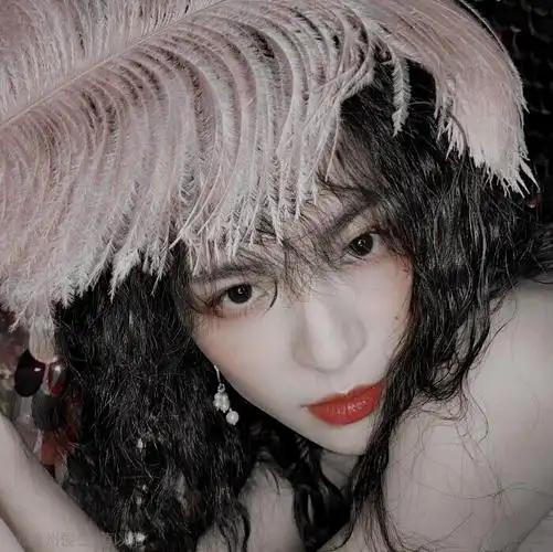 隧道 单图收藏 二传注明dt渝州俊生or蒋以陌 钟楚曦头像女艺人女爱豆