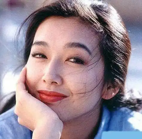 江珊年轻时照片儿 当年的风华绝貌