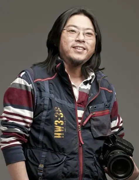 高晓松揭暴瘦原因系患抑郁症严重时只睡40分钟正式向潘婕道歉