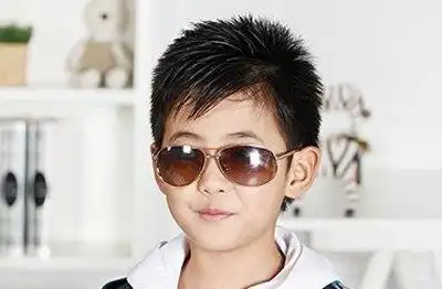 发型设计 儿童发型 >> 5岁男孩发型图片 5岁男宝宝造型头发(2) 2016