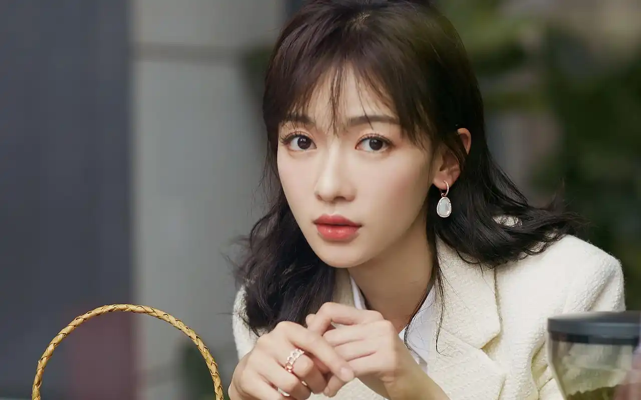 吴谨言优雅干练写真桌面壁纸高清大图预览1920x1200_大陆明星下载_美