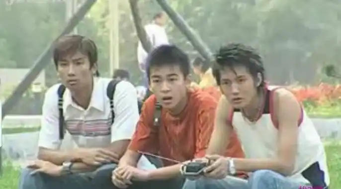 p>《夏日里的春天》是由 a href="#" data-lemmaid="13482116">唐辉