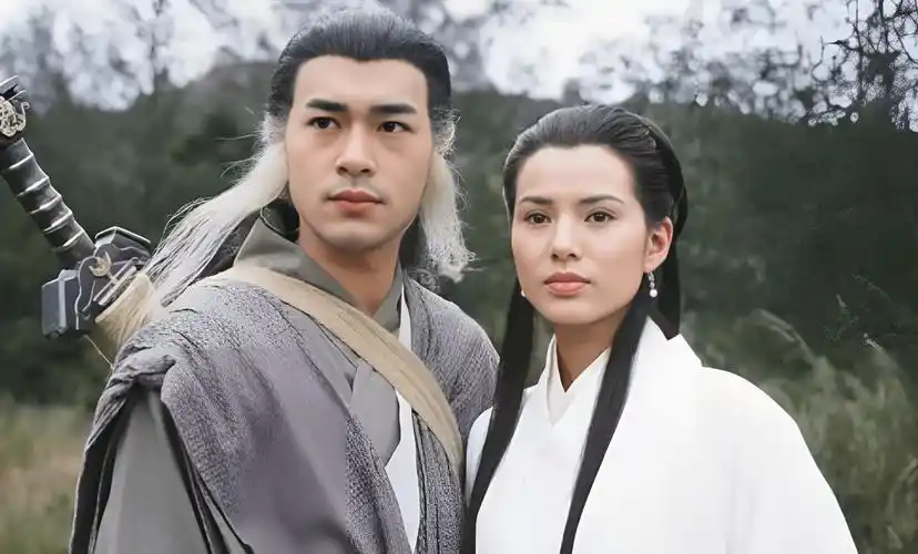 后来杨过在郭靖的感染之下蜕变成了扬善除恶的神雕大侠,他使出黯然