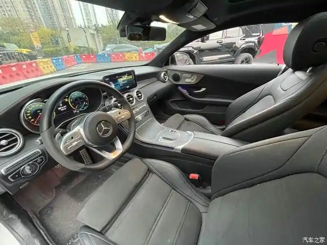 奔驰c级进口2022款改款c200轿跑车25