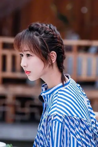 夏日编发造型郑爽李艺彤甜美精致阚清子宋茜超有御姐气质