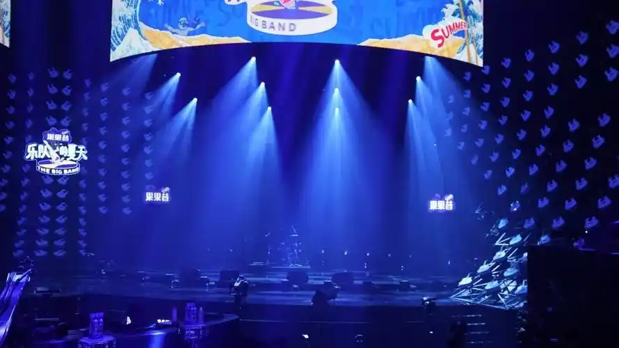 《乐队的夏天》最燃的夏天,最炸的舞台