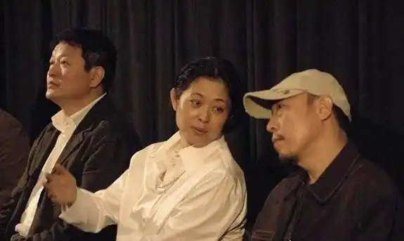 倪大红的老婆倪炜长相温婉动人不输姐姐倪萍还是制片人