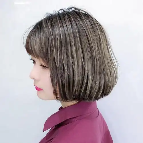 短发发型这样剪显年轻