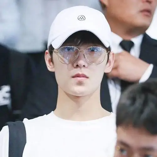 新帽城 杨洋 谢娜同款 小logo弯帽檐 黑白粉 男女 棒球帽老爹帽子