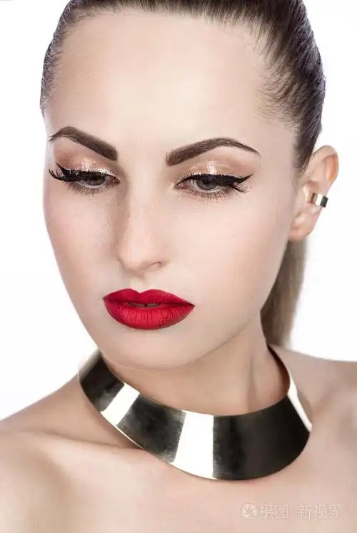 完美化妆的女人