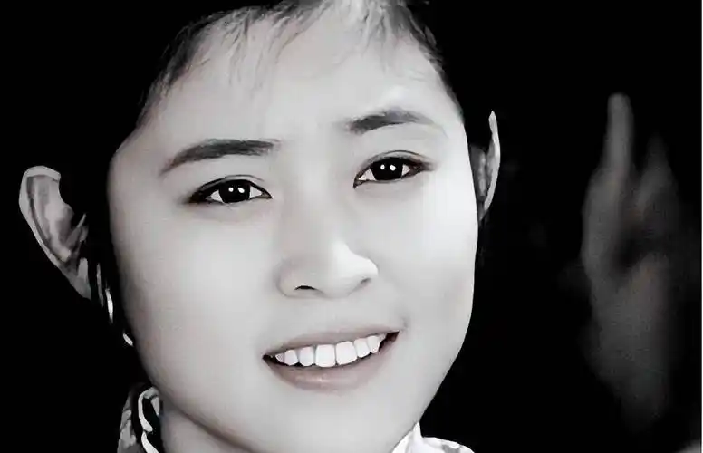 年轻时珠圆玉润真好看,老了瘦骨嶙峋没法看,这6位女星真可惜_倪萍