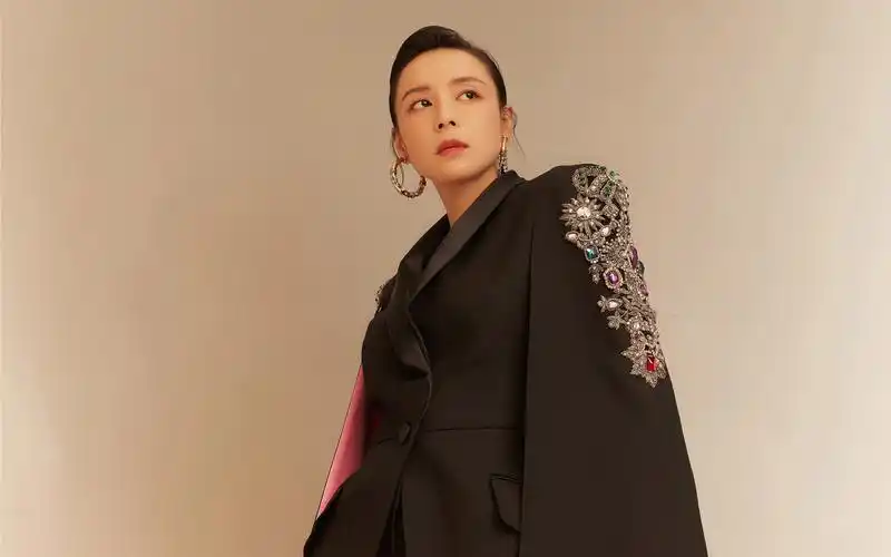 张静初杂志写真图片桌面壁纸