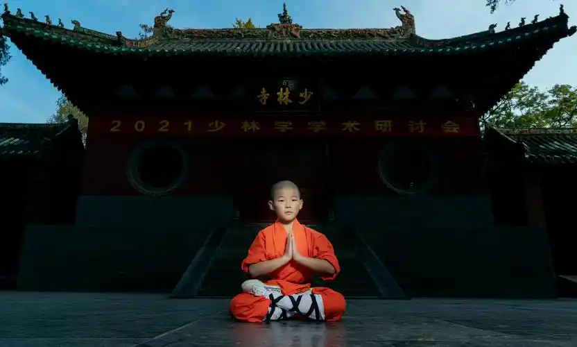 庞家贺-少林寺武僧服照片庞家贺-少林童子功庞家贺-大法王寺,师父朱腾