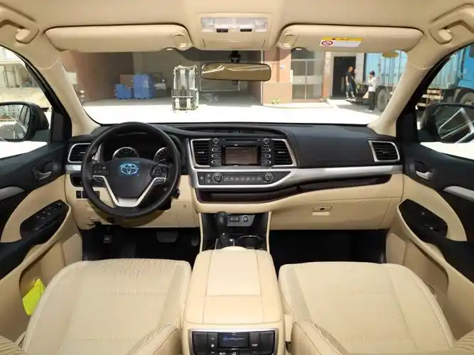 广汽丰田 汉兰达 2021款 2.0t 两驱精英版 5座