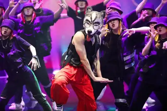 《蒙面舞王》李治廷强势回归猜评团,六位新晋蒙面舞者高燃来袭