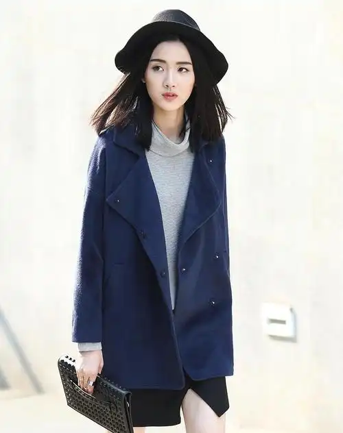 女式藏青色呢大衣