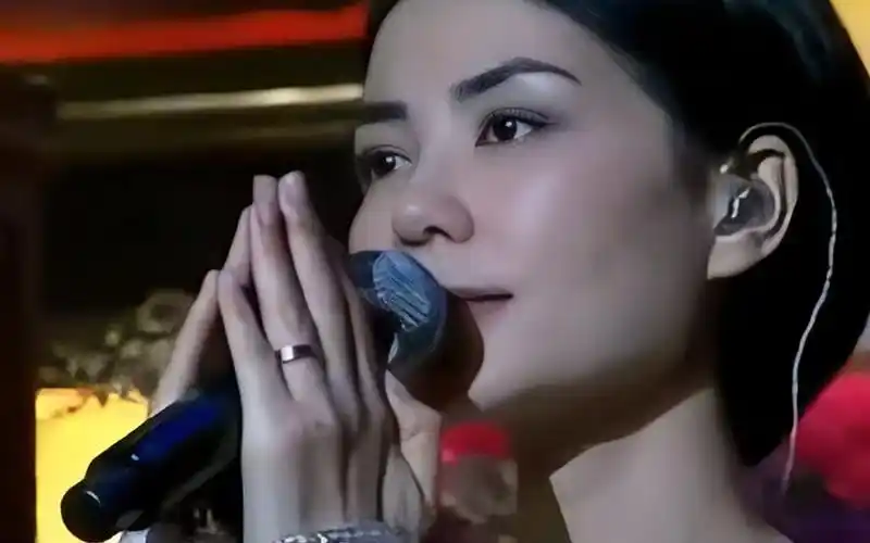 王菲《心经》世界佛教论坛