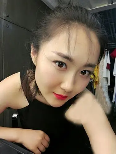 宋小宝老婆霍晓红照片曝光 网友称组团拜赵本山为师难道是同门?(2)